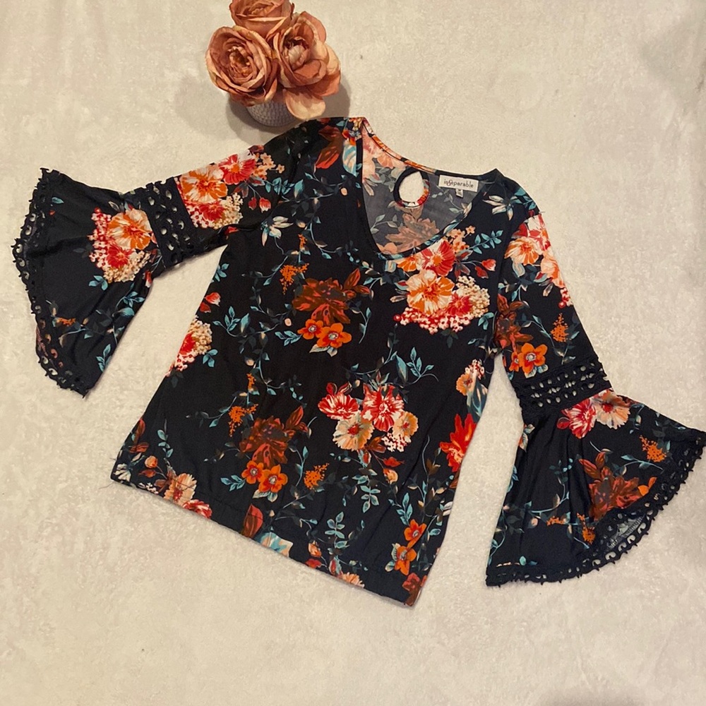 INSEPARABLE Floral Shirt Bell Sleeves Size M